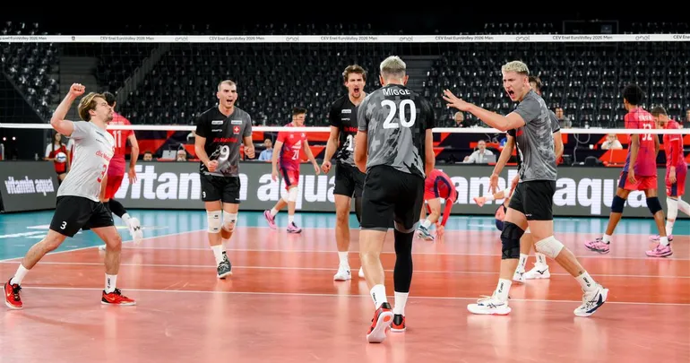 Pour son premier match du CHE, la Suisse pousse la France, double championne olympique, dans ses derniers retranchements