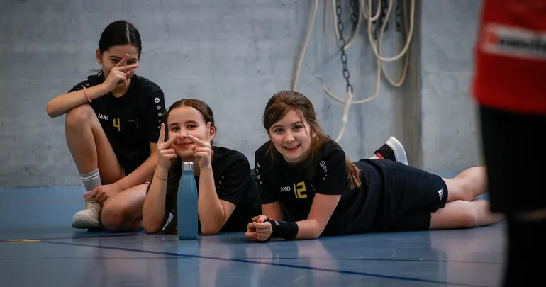 «Volleyball in der Schule» – Das neue Lehrmittel für den Schulsport 